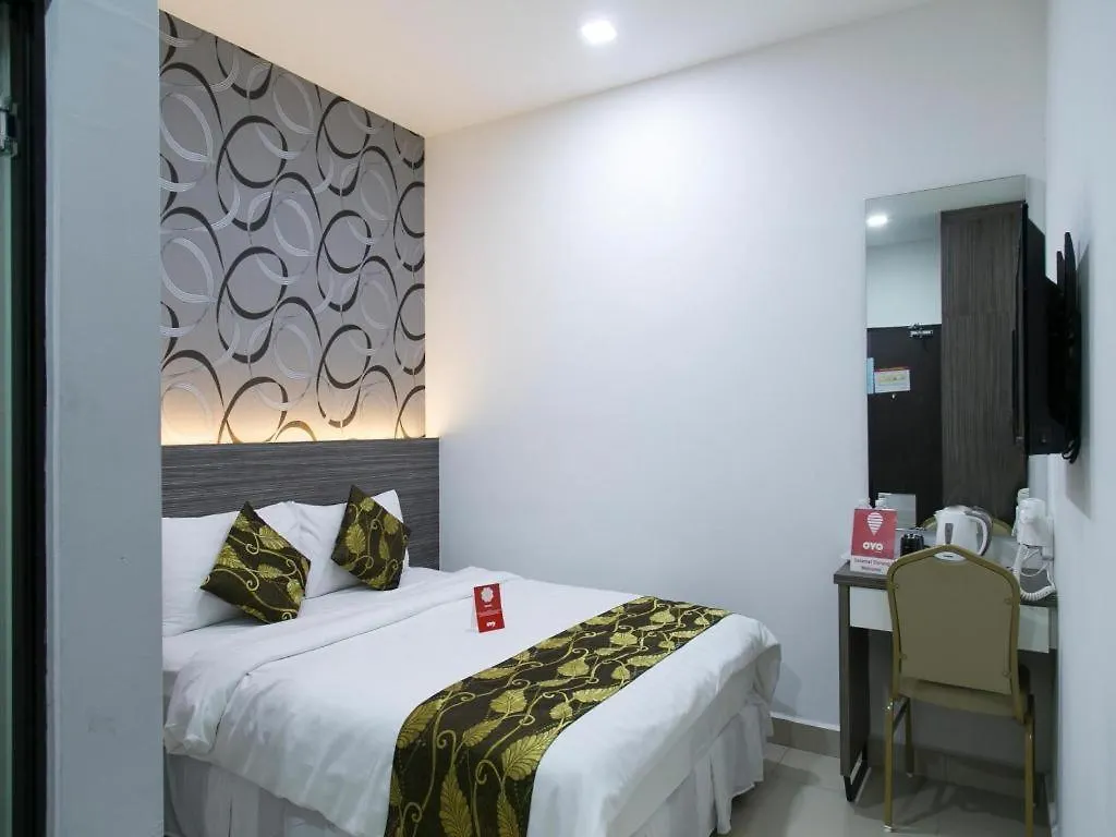 Oyo 223 D' Metro Hotel Shah Alam