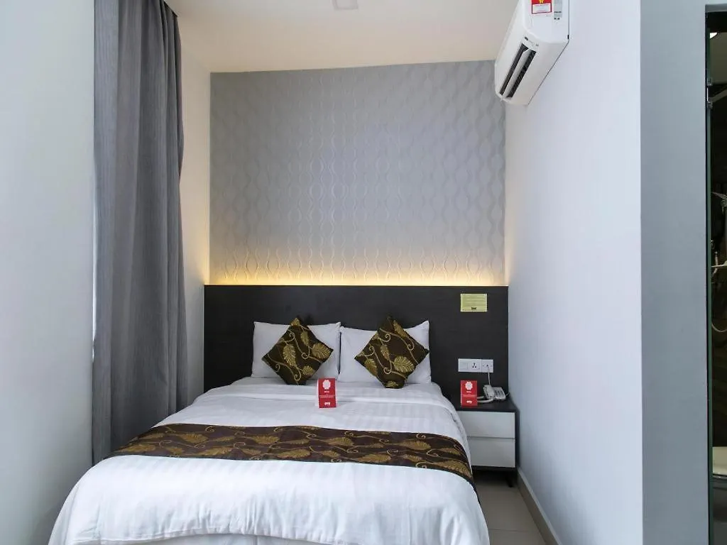 Oyo 223 D' Metro Hotel Shah Alam