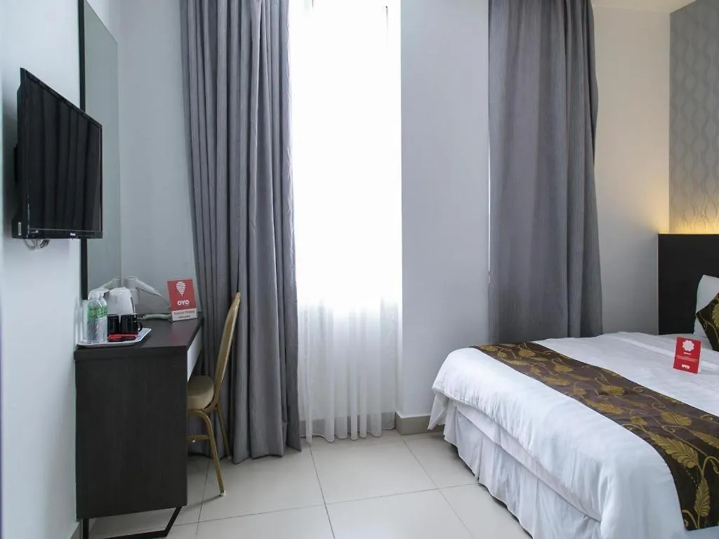 Oyo 223 D' Metro Hotel Shah Alam